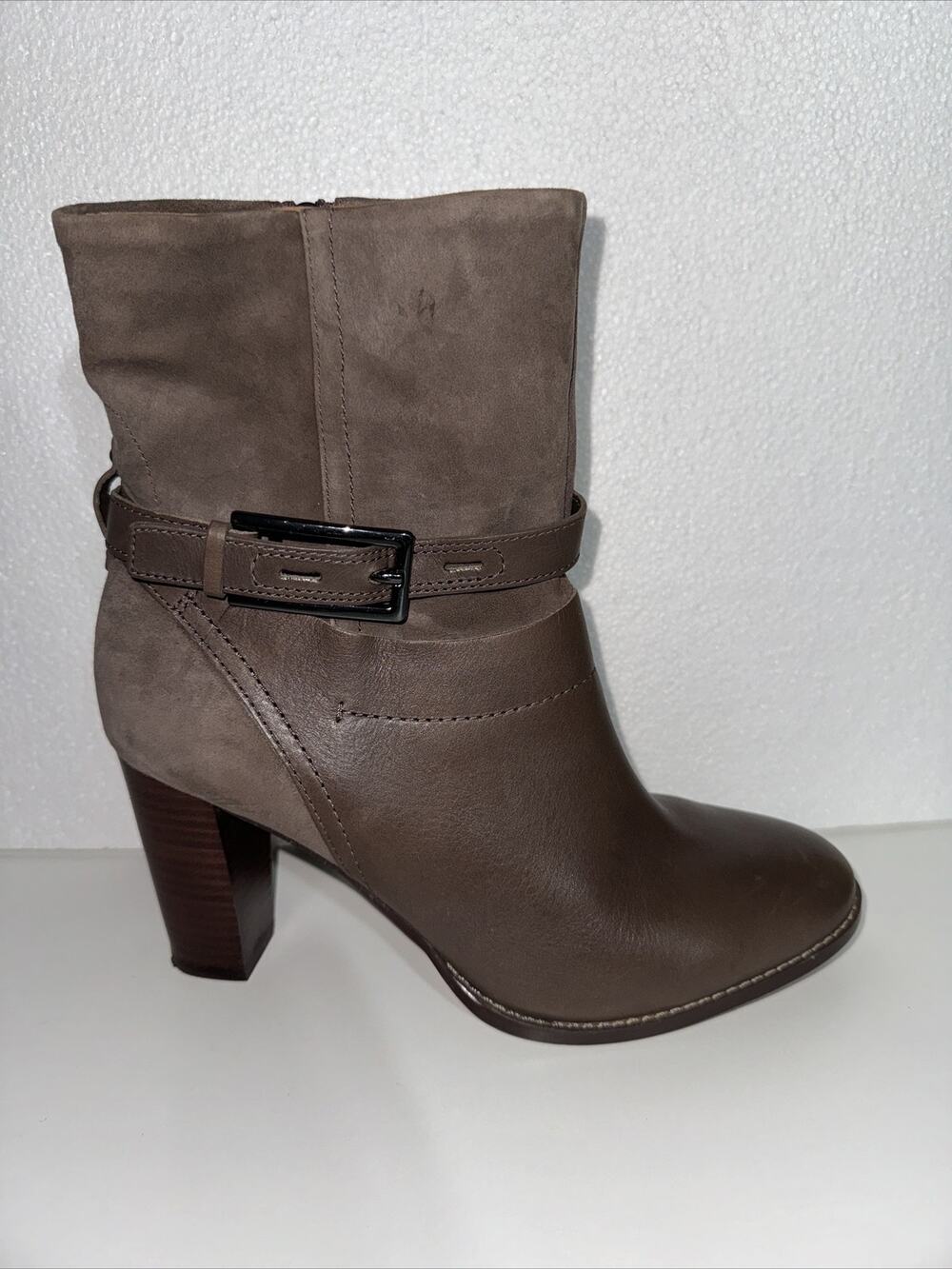 Clarks Size 10 Stacked Zipper Boots Booties Verona Lark Brown Ankle Heel Botas